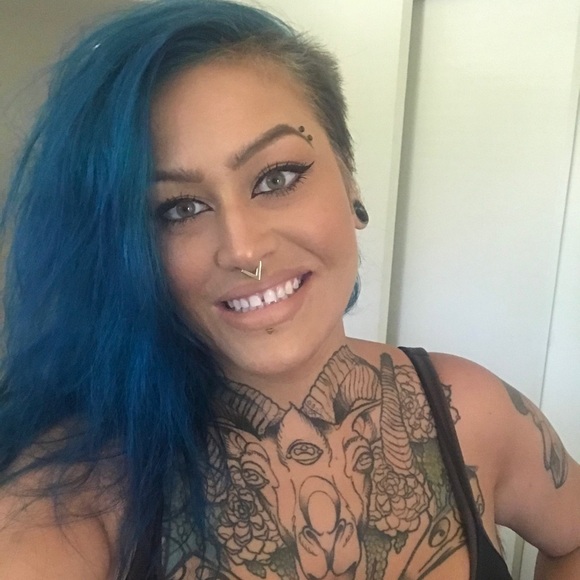 Meet your Posher, Cole - Picture 1 of 4